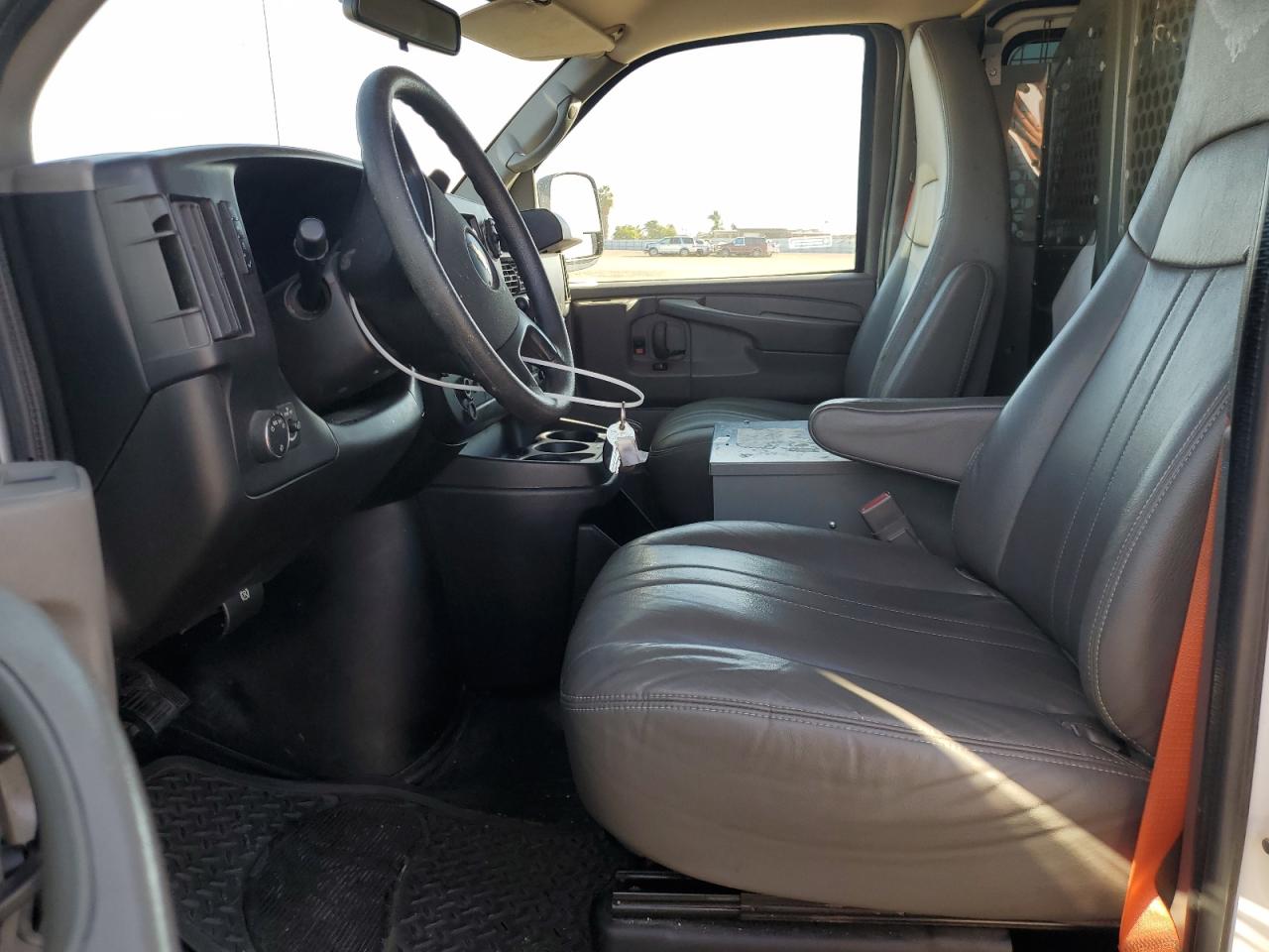 2015 Chevrolet Express G2500 VIN: 1GCWGFCF9F1221592 Lot: 85708025