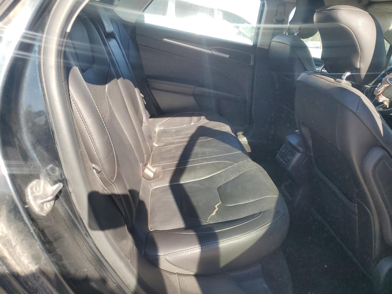 2014 Ford Fusion Titanium VIN: 3FA6P0K98ER200235 Lot: 85675305