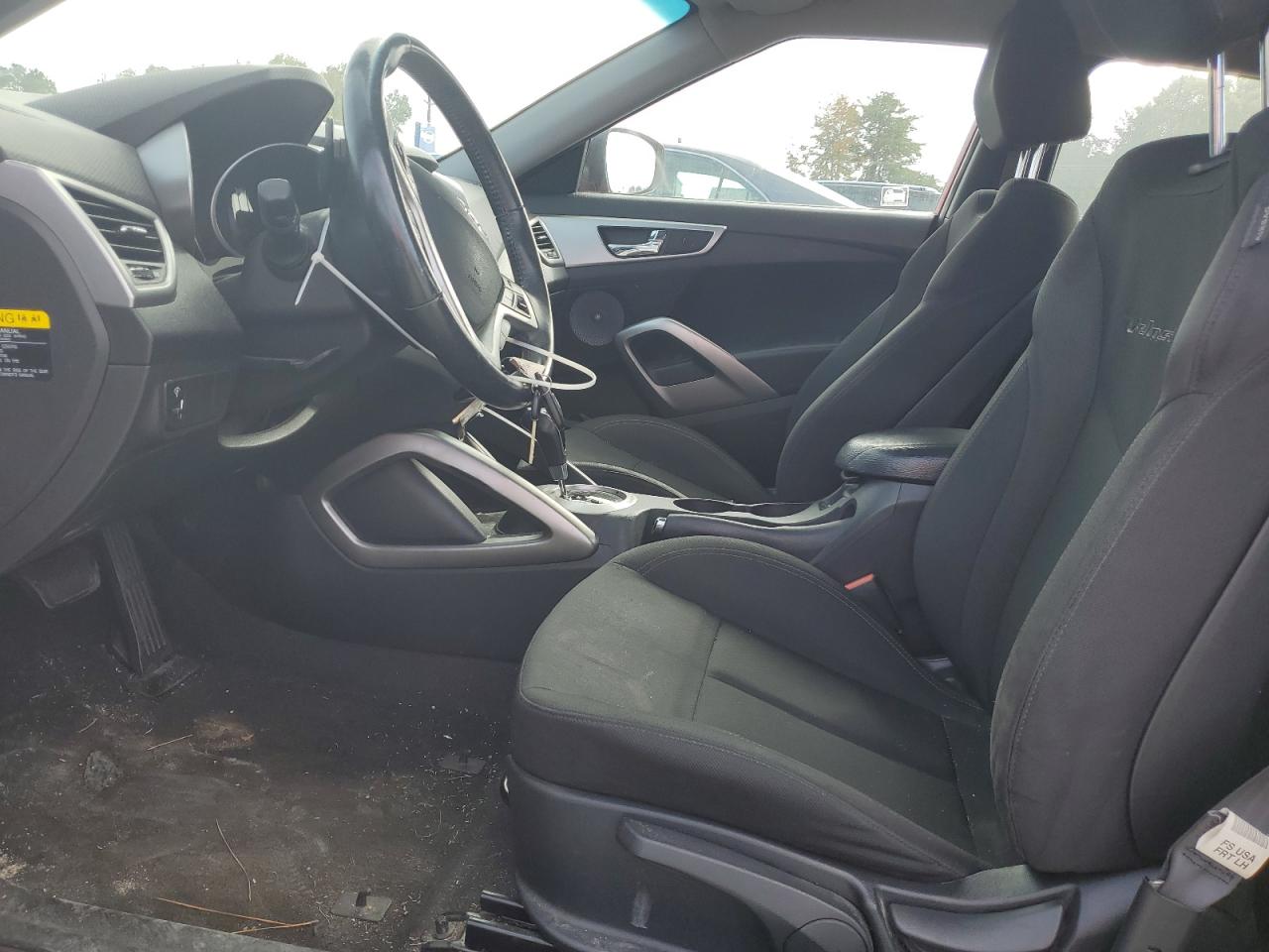 2017 Hyundai Veloster VIN: KMHTC6AD2HU310725 Lot: 86085885