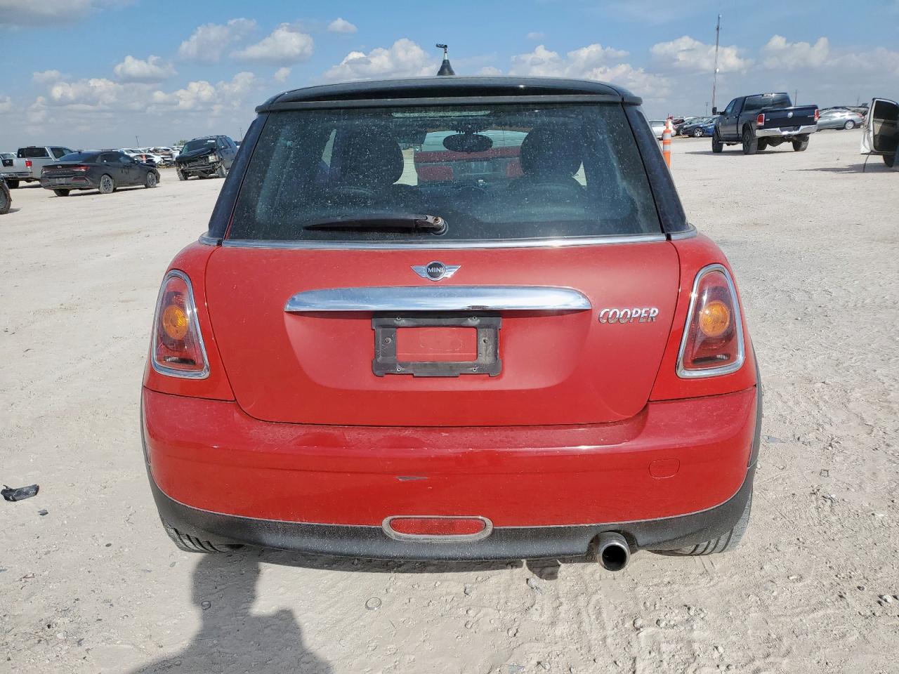 2009 Mini Cooper VIN: WMWMF33539TW70482 Lot: 86130595