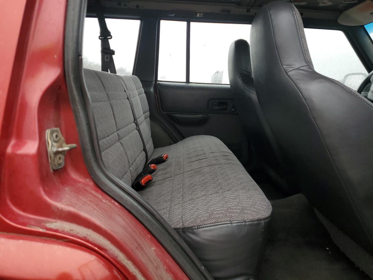 1999 Jeep Cherokee Sport VIN: 1J4FF68S2XL623169 Lot: 90688235