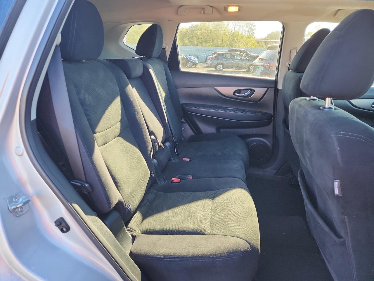 2015 Nissan Rogue S VIN: 5N1AT2MV8FC919115 Lot: 84863275