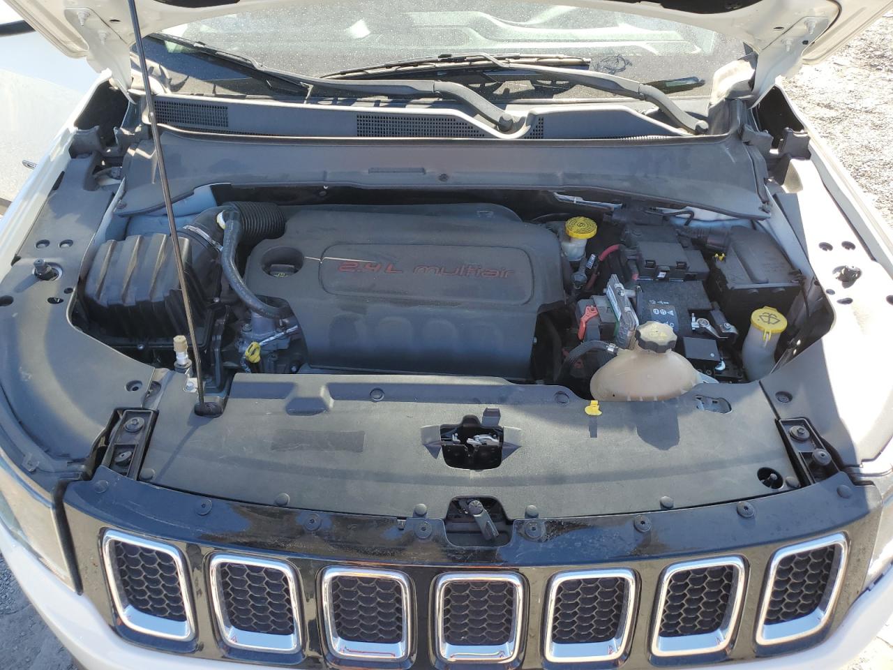 2017 Jeep Compass Latitude VIN: 3C4NJCBB4HT694046 Lot: 87307115