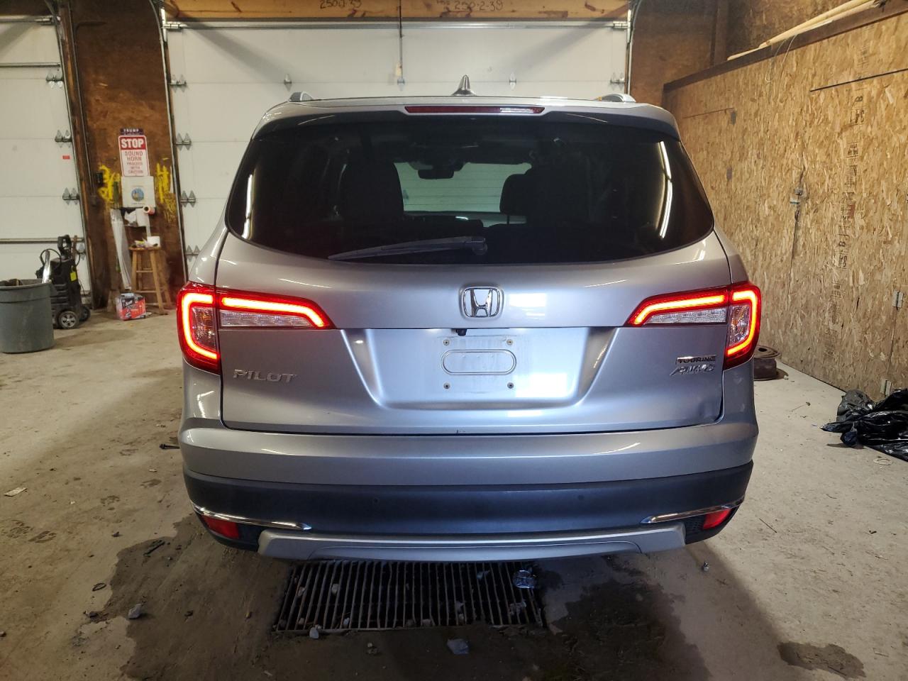 2019 Honda Pilot Touring VIN: 5FNYF6H95KB024032 Lot: 84618695