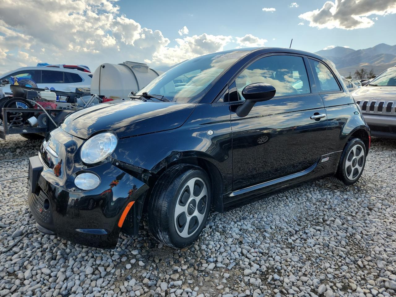 FIAT 500 2017. Lot# 85942365. VIN 3C3CFFGEXHT544556. Photo 1