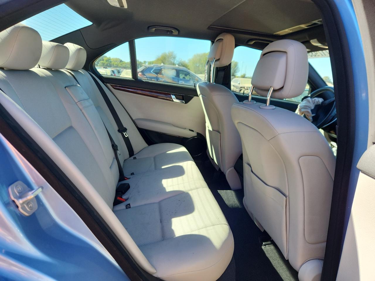 2010 Mercedes-Benz C 300 VIN: WDDGF5EB3AR116977 Lot: 86717935