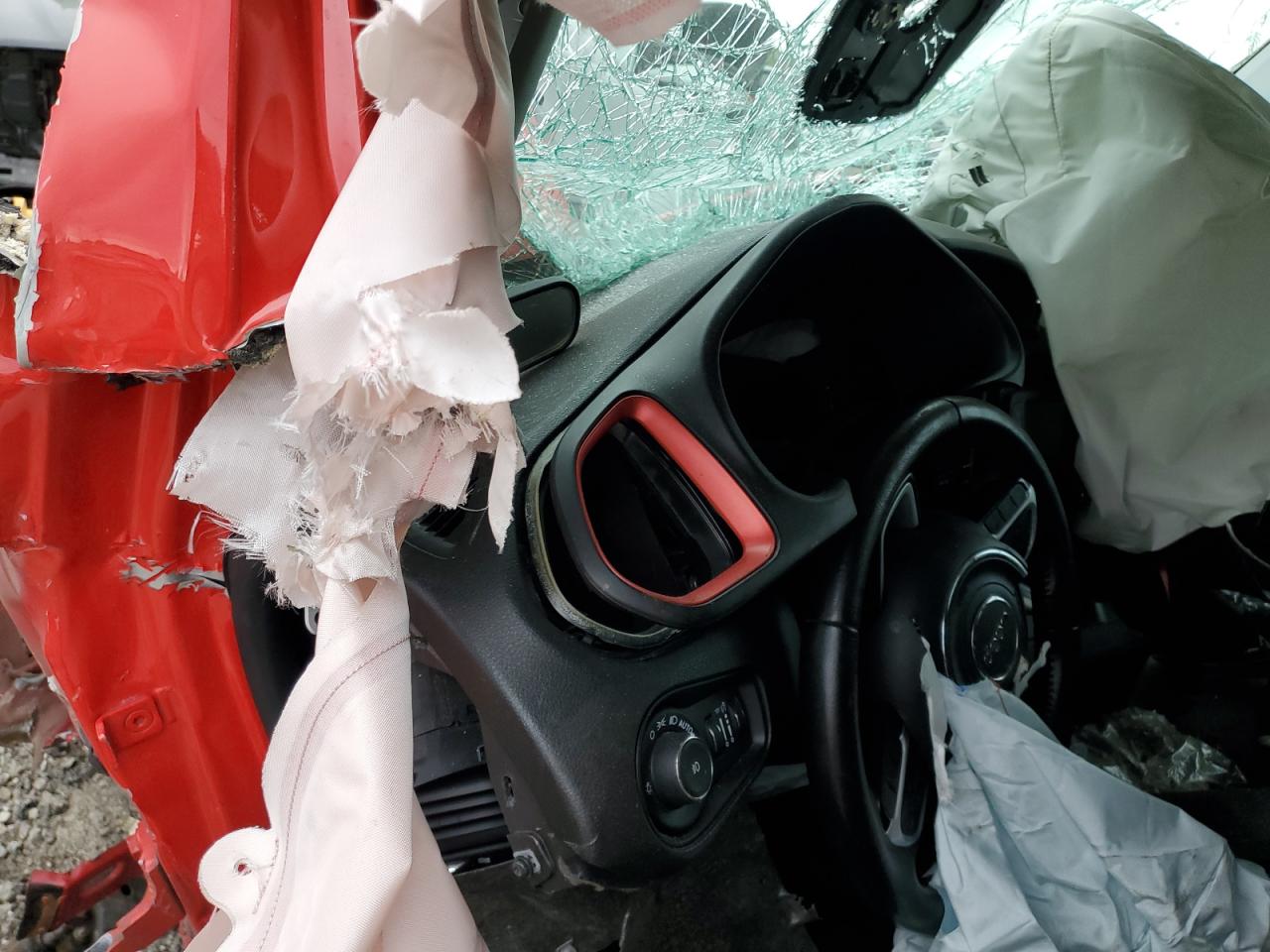 2015 Jeep Renegade Trailhawk VIN: ZACCJBCT0FPB64123 Lot: 82375345