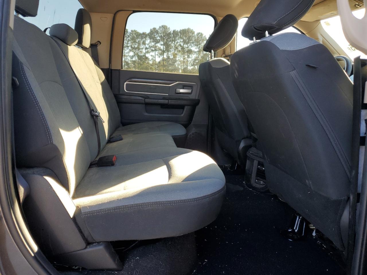 2019 Ram 2500 Big Horn VIN: 3C6UR4DJ8KG543572 Lot: 86846065