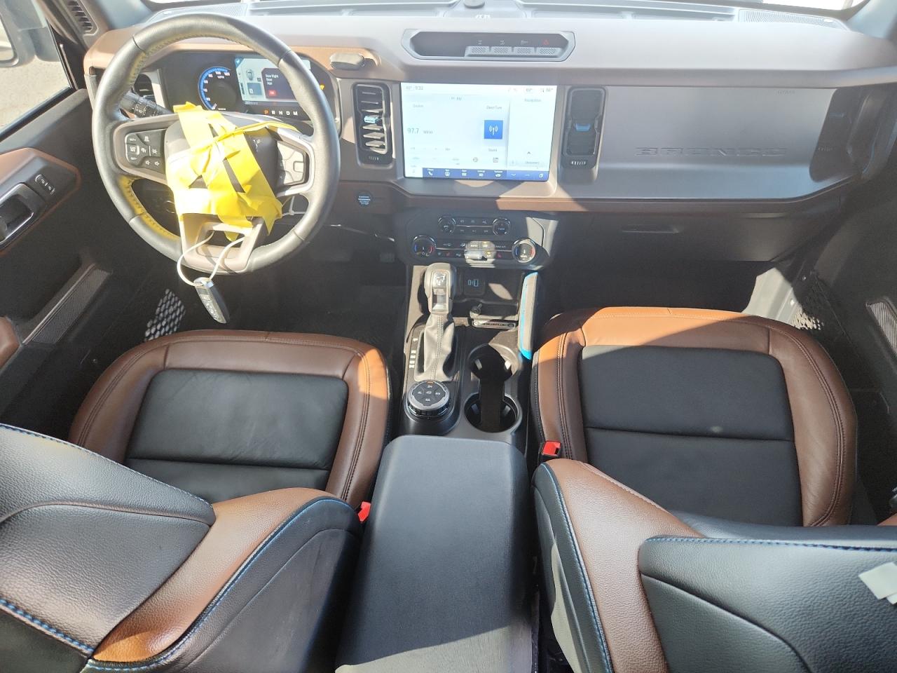 2022 Ford Bronco Base VIN: 1FMEE5DP0NLB31183 Lot: 85745005