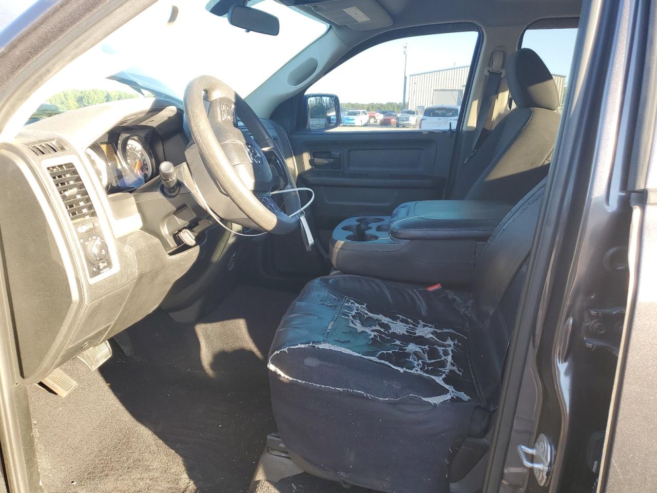 2019 Ram 1500 Classic Tradesman VIN: 1C6RR7FG6KS519031 Lot: 82232345