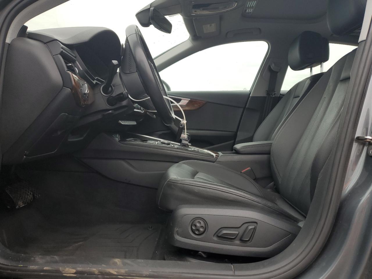 2019 Audi A4 Premium VIN: WAUDNAF44KN018443 Lot: 90476165