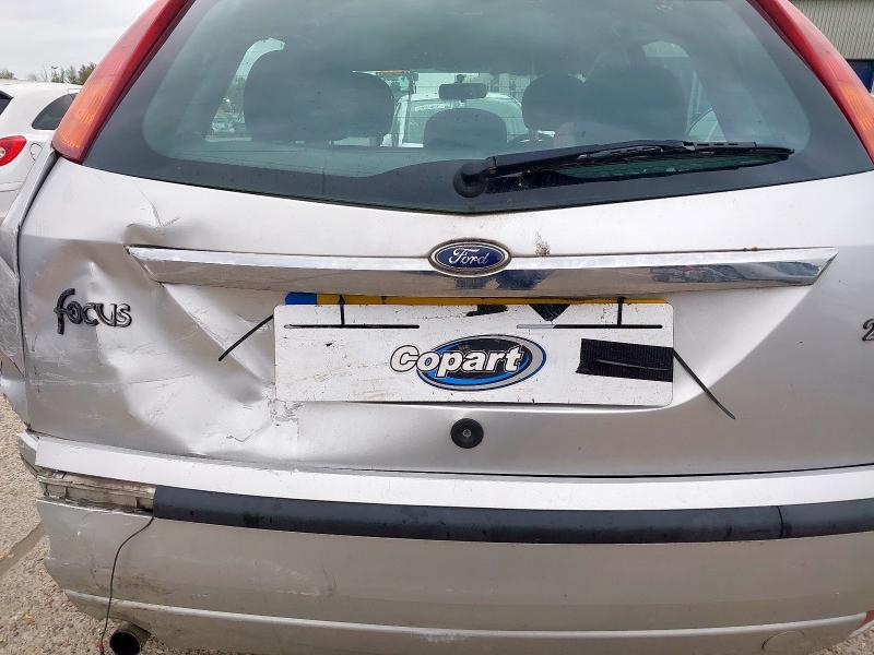 2004 FORD FOCUS 2.0 GHIA 5DR AUTO