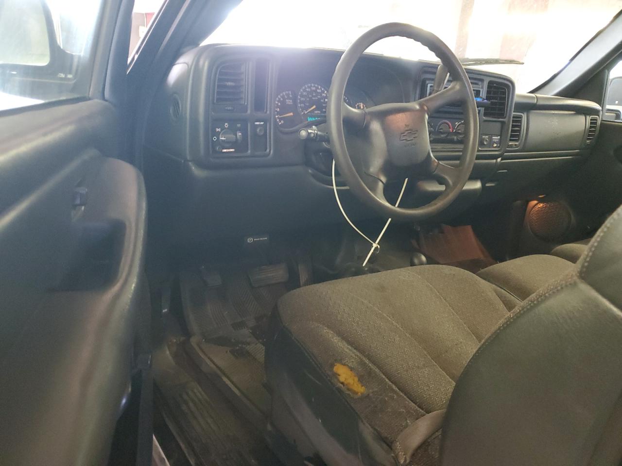 2000 Chevrolet Silverado K1500 VIN: 1GCEK14T8YE428245 Lot: 85153925