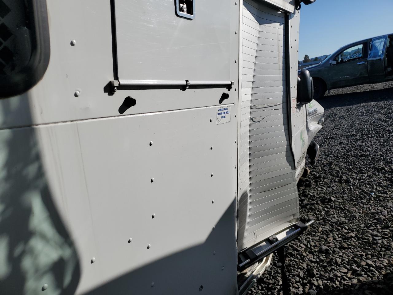 2023 Ford Econoline E350 Super Duty Cutaway Van VIN: 1FDWE3FN1PDD35878 Lot: 94328435