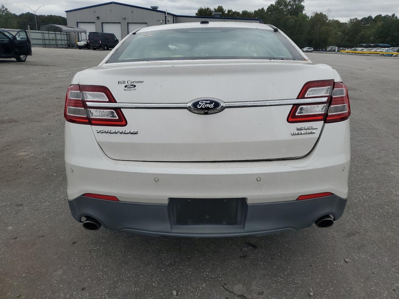 2015 Ford Taurus Sel VIN: 1FAHP2E8XFG145528 Lot: 82393545