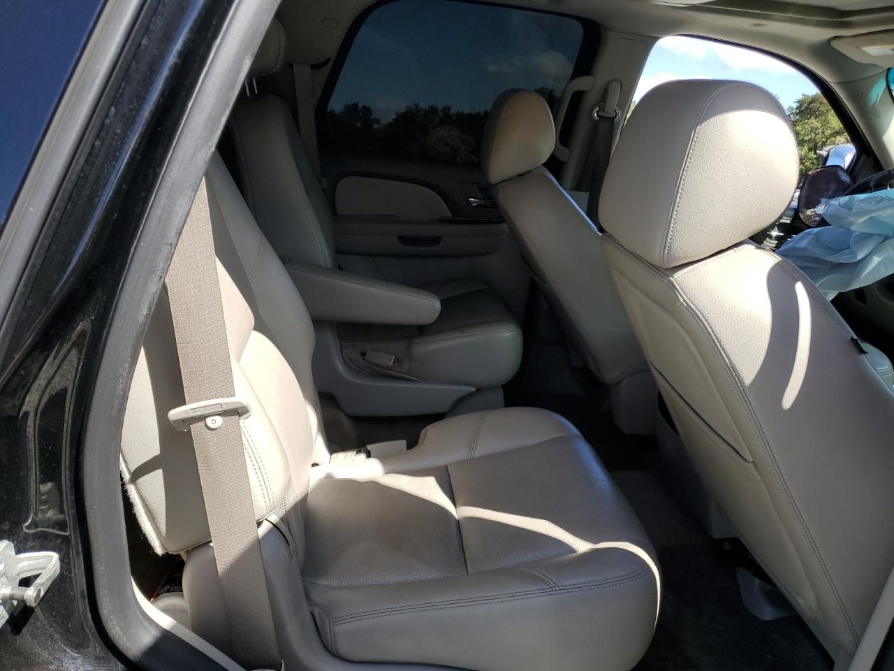 2010 Chevrolet Tahoe K1500 Ltz VIN: 1GNUKCE07AR175890 Lot: 82205985