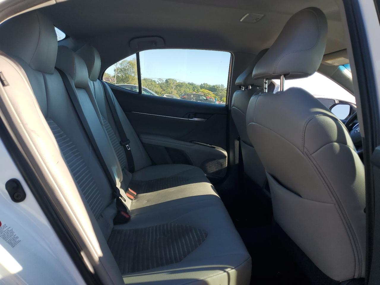 2018 Toyota Camry L VIN: 4T1B11HKXJU139527 Lot: 82380375