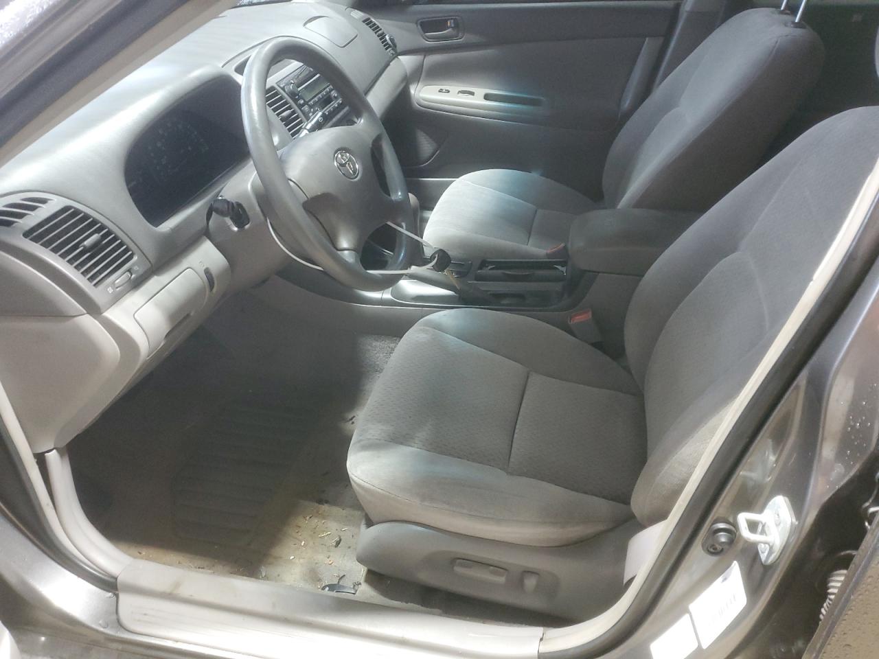 2003 Toyota Camry Le VIN: 4T1BF32K33U548784 Lot: 85709875