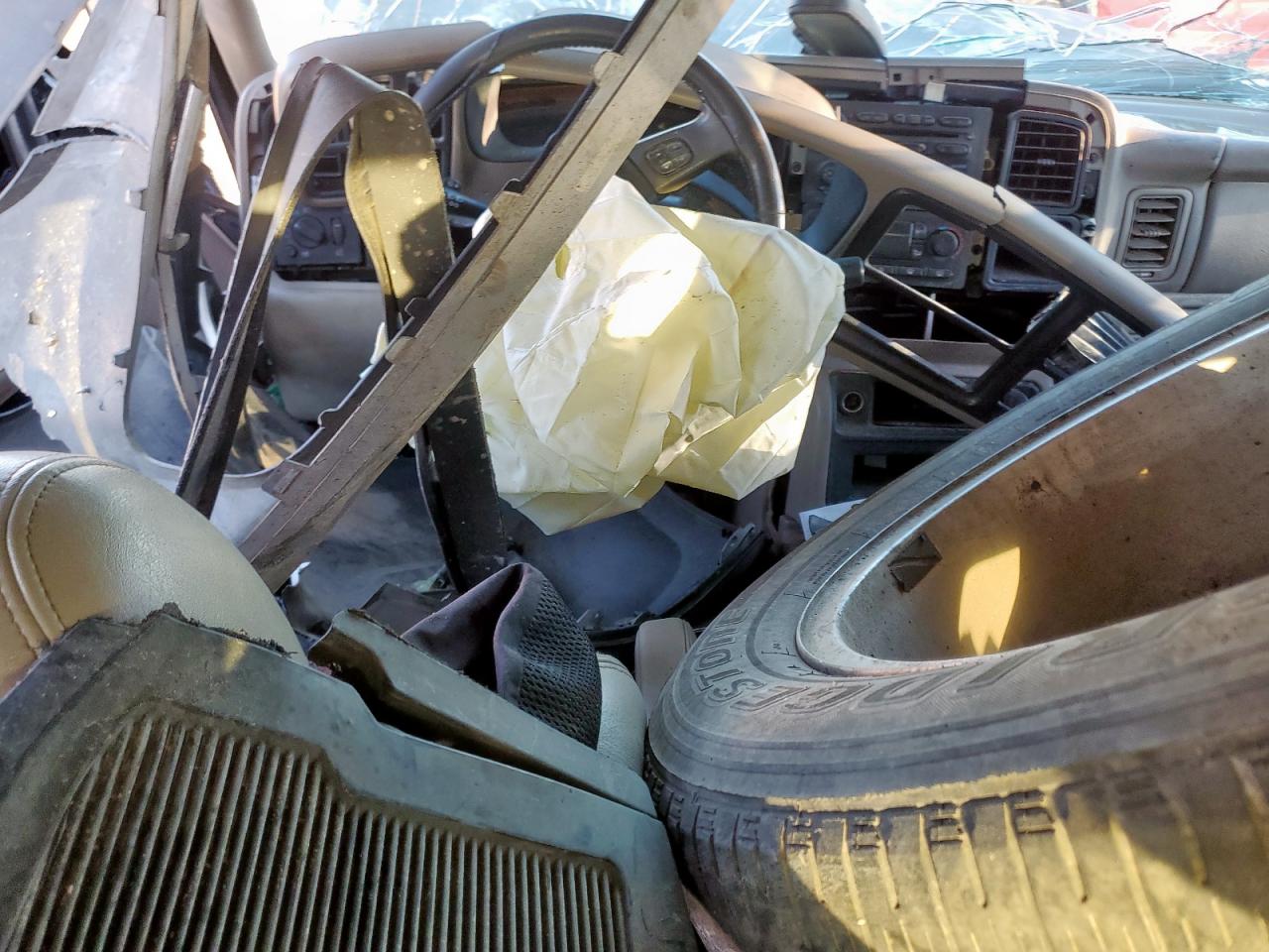 2004 Chevrolet Tahoe K1500 VIN: 1GNEK13Z14R320890 Lot: 90498065