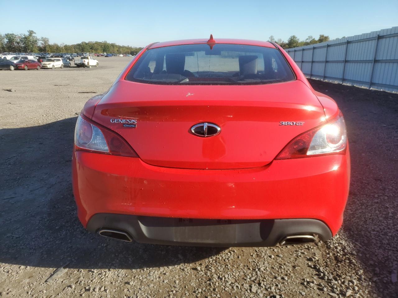 2010 Hyundai Genesis Coupe 3.8L VIN: KMHHU6KH6AU011233 Lot: 82492285