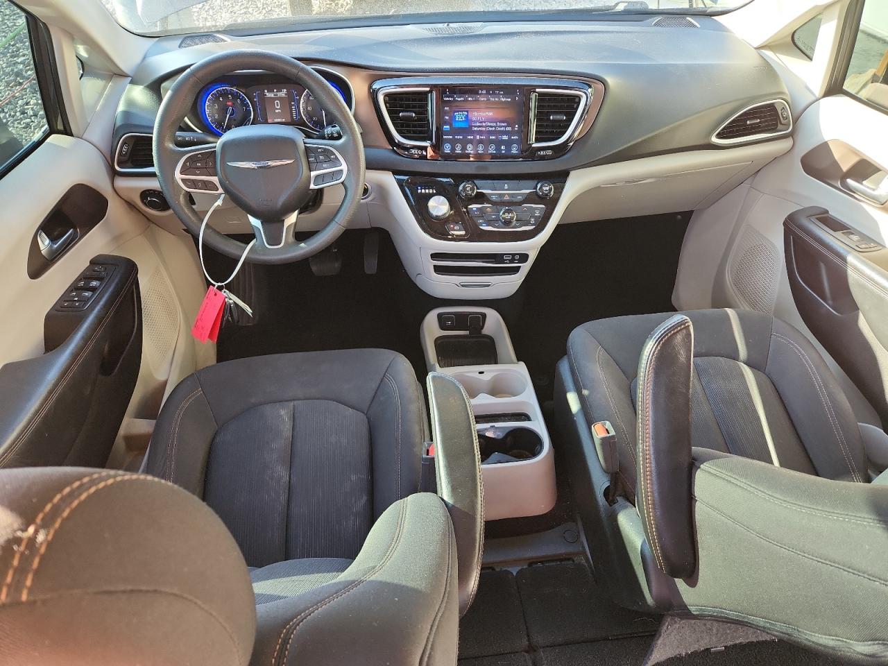 2017 Chrysler Pacifica Touring VIN: 2C4RC1DG6HR654806 Lot: 84912165