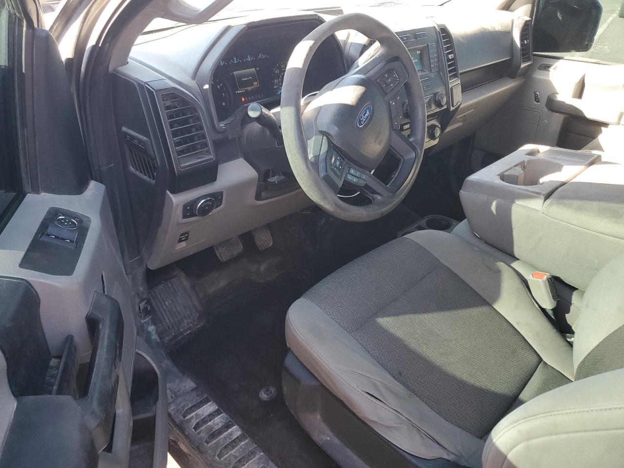 2017 Ford F150 VIN: 1FTMF1C88HKC33759 Lot: 87476585