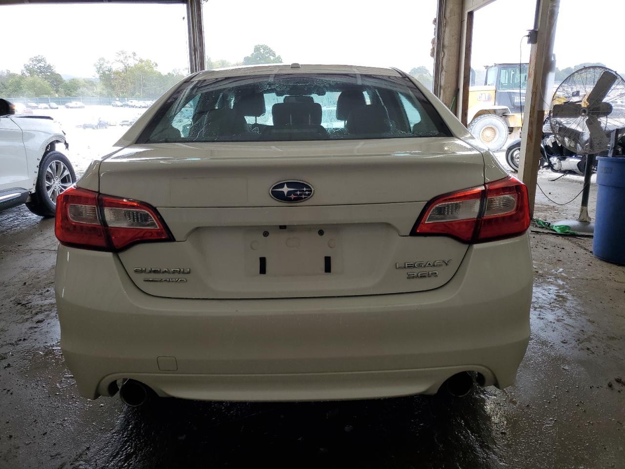 2015 Subaru Legacy 3.6R Limited VIN: 4S3BNEN69F3050343 Lot: 85736745