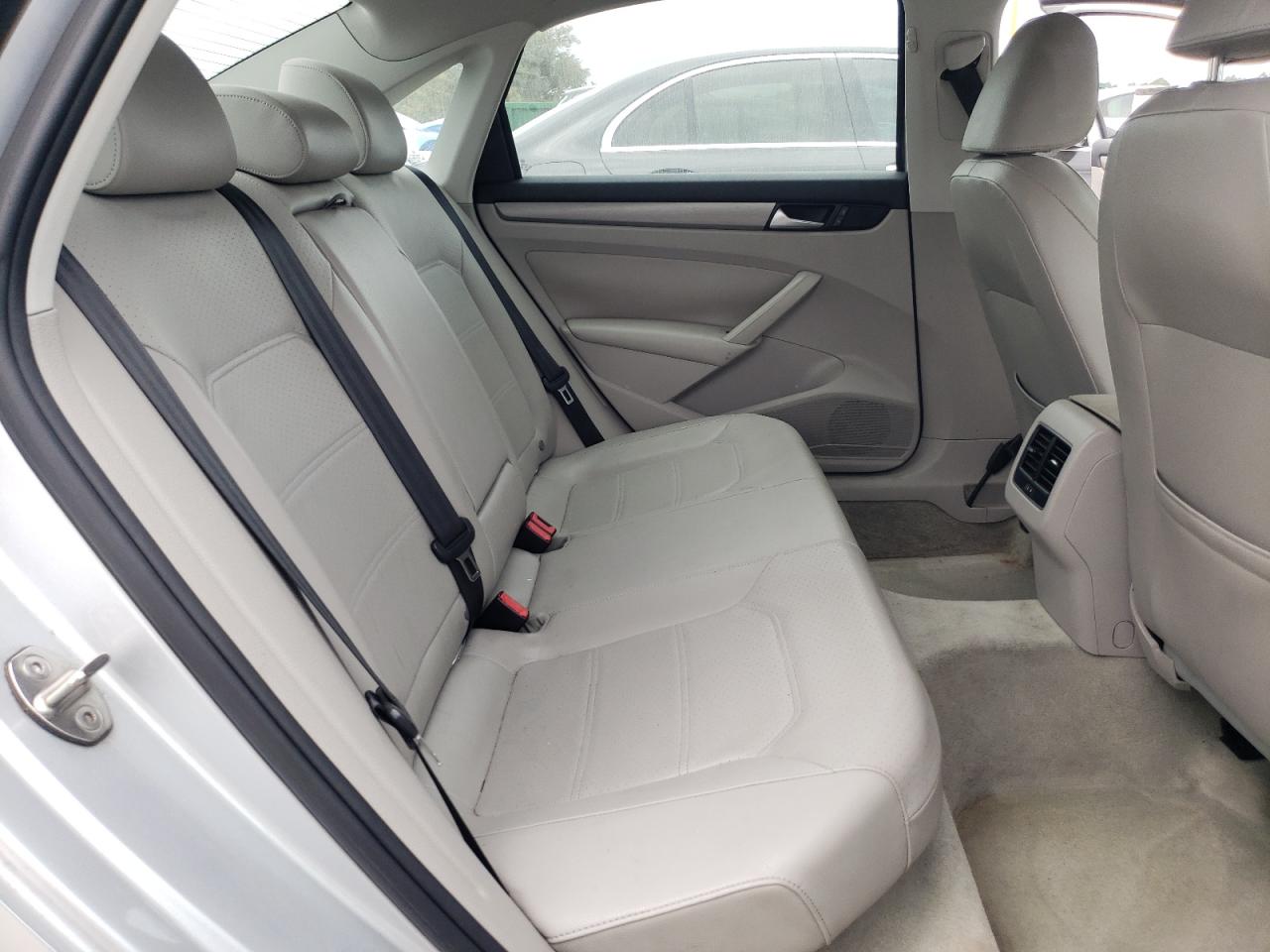 2015 Volkswagen Passat Se VIN: 1VWBS7A34FC021619 Lot: 82453485