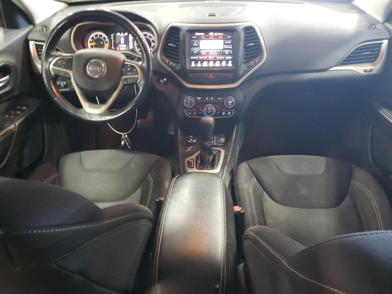 2015 Jeep Cherokee Latitude VIN: 1C4PJMCS1FW601536 Lot: 86132695