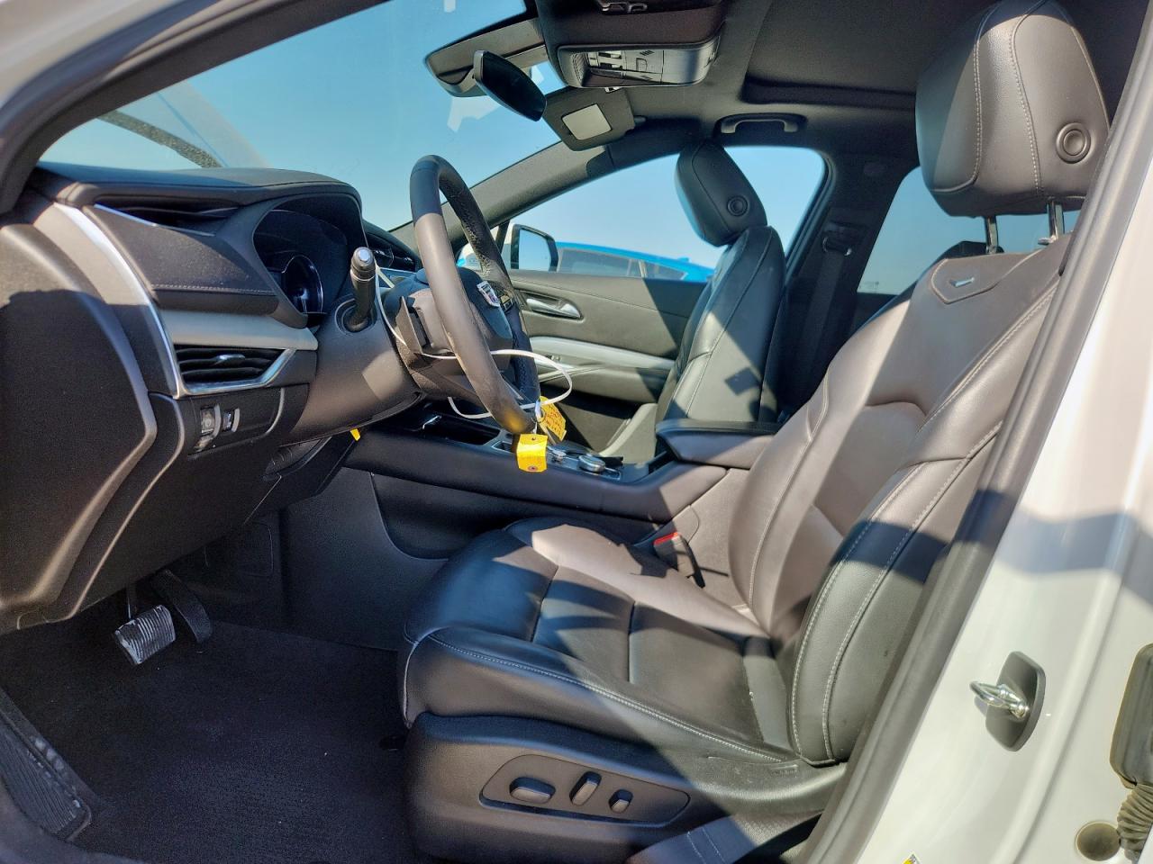 2023 Cadillac Xt4 Premium Luxury VIN: 1GYFZCR48PF100503 Lot: 85839015