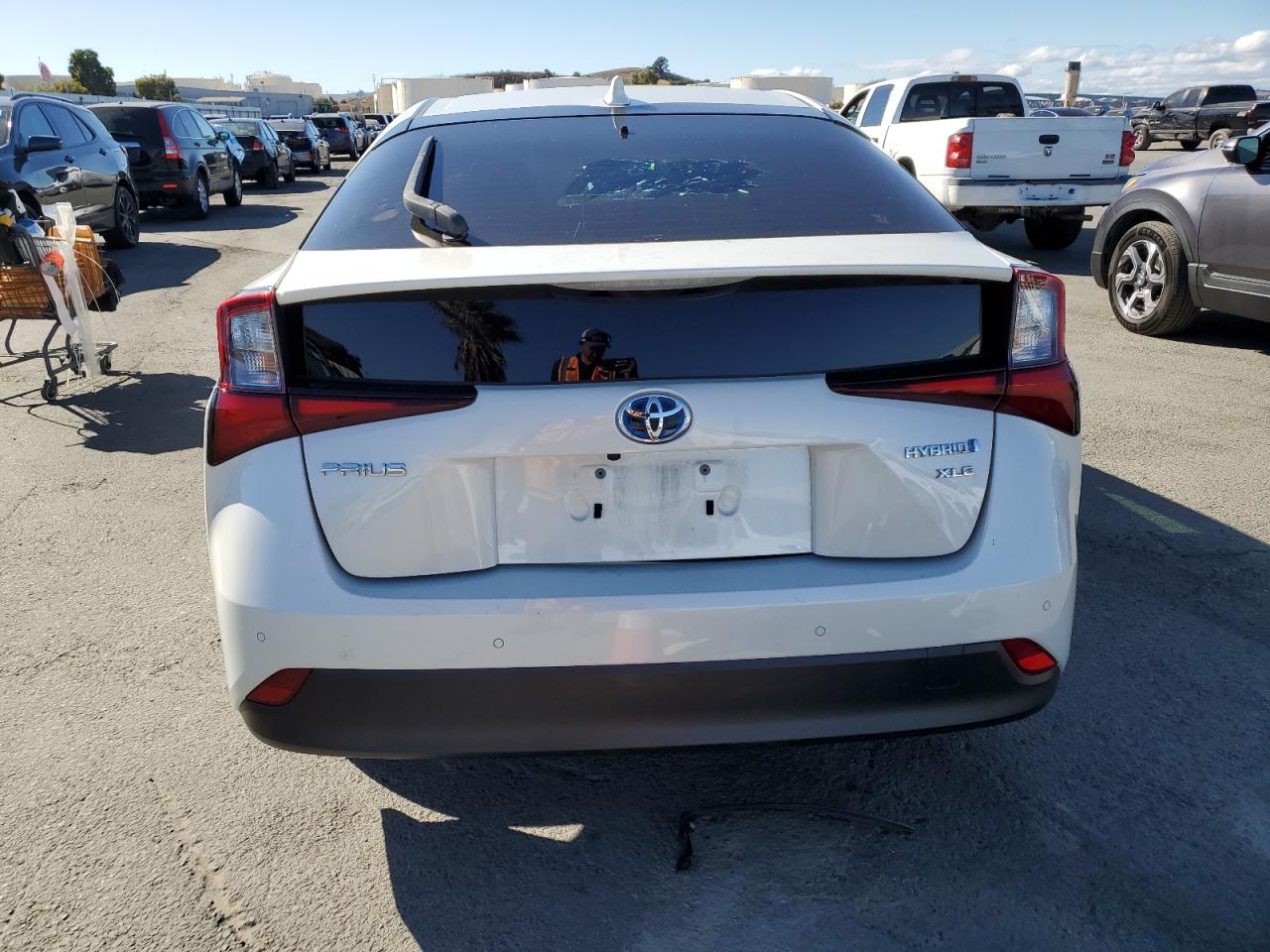 2020 Toyota Prius L VIN: JTDKARFU8L3111418 Lot: 85869085