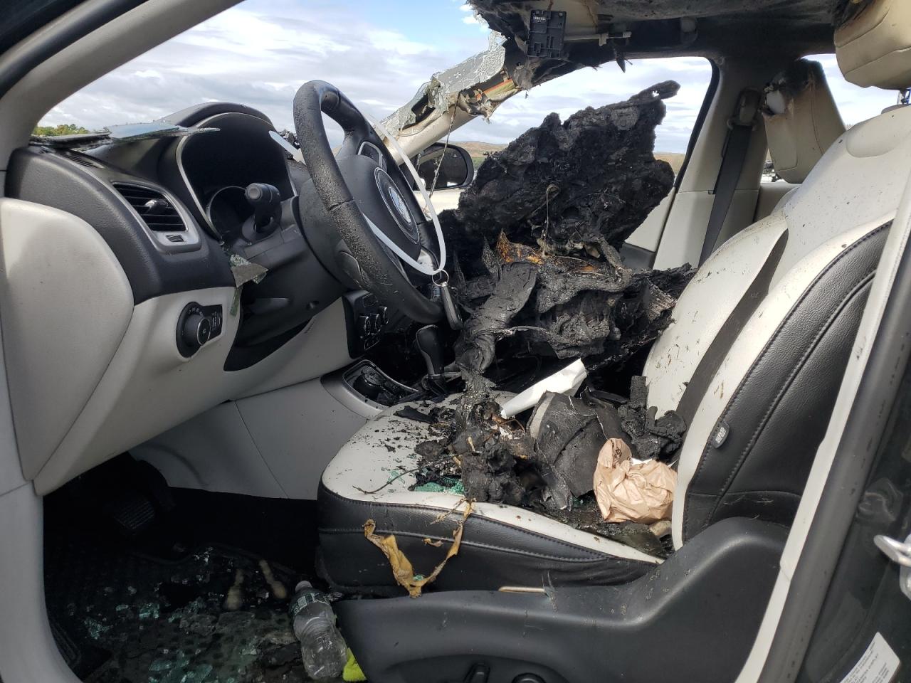 2018 Jeep Compass Latitude VIN: 3C4NJDBBXJT150517 Lot: 85744855