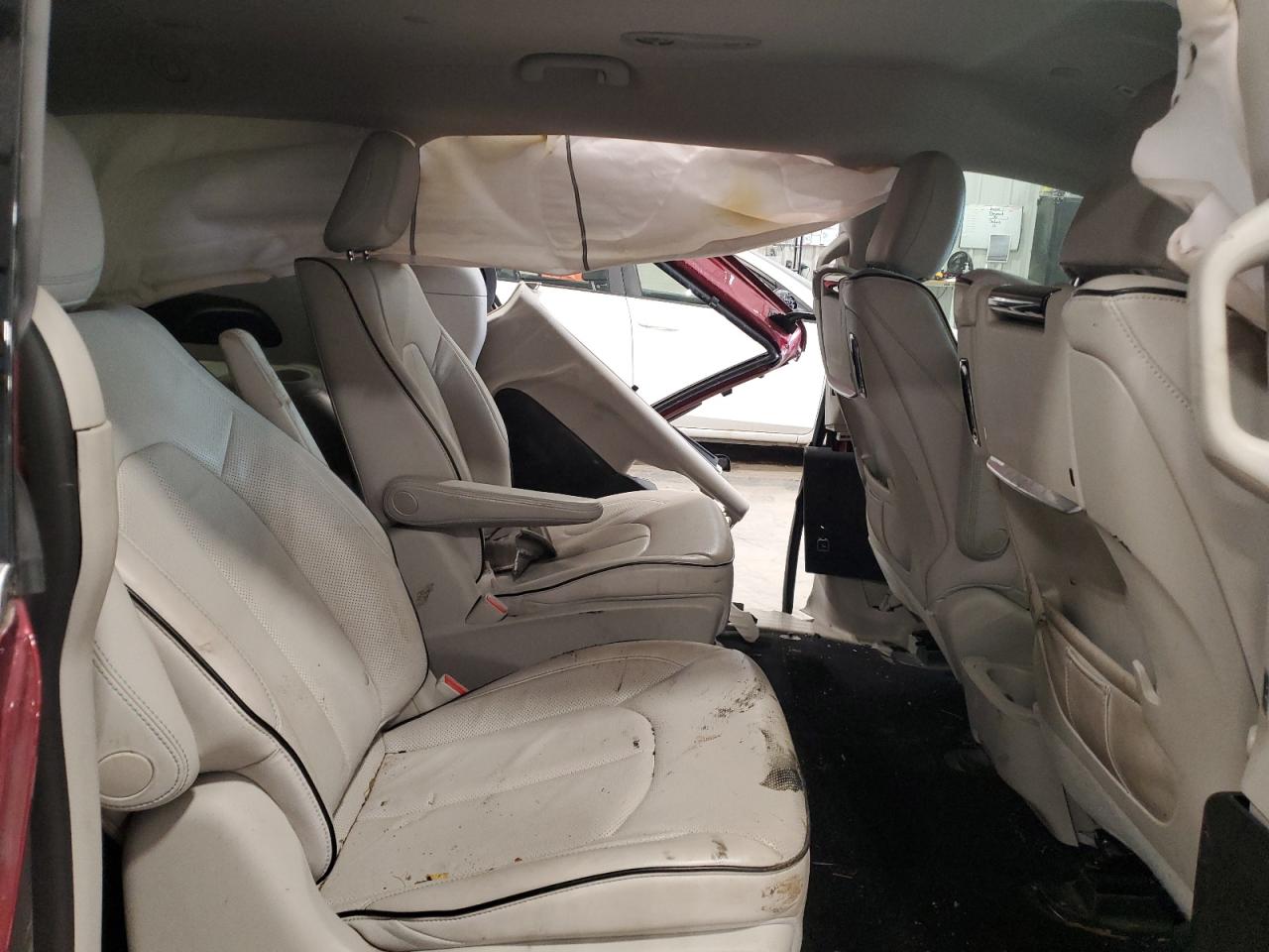 2019 Chrysler Pacifica Hybrid Limited VIN: 2C4RC1N74KR687180 Lot: 90033755