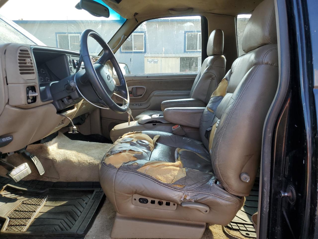 1999 Chevrolet Tahoe K1500 VIN: 3GNEK18R6XG186052 Lot: 86179395