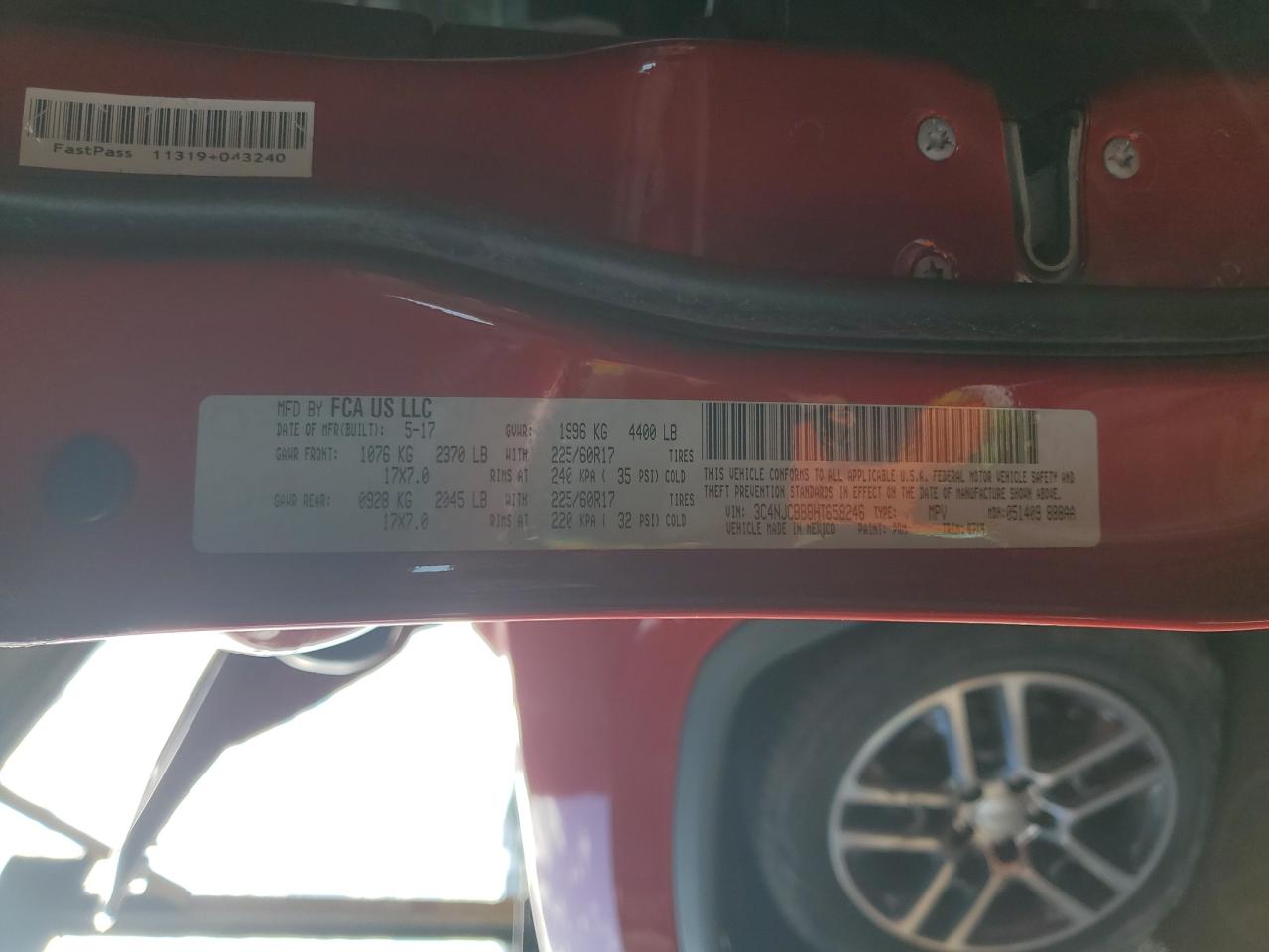 2017 Jeep Compass Latitude VIN: 3C4NJCBB8HT658246 Lot: 82318425