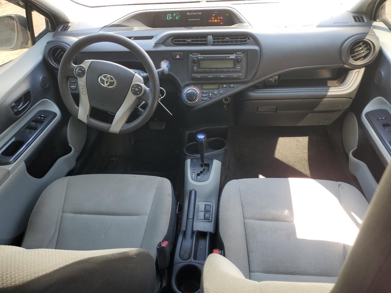 2012 Toyota Prius C VIN: JTDKDTB32C1022926 Lot: 89705155