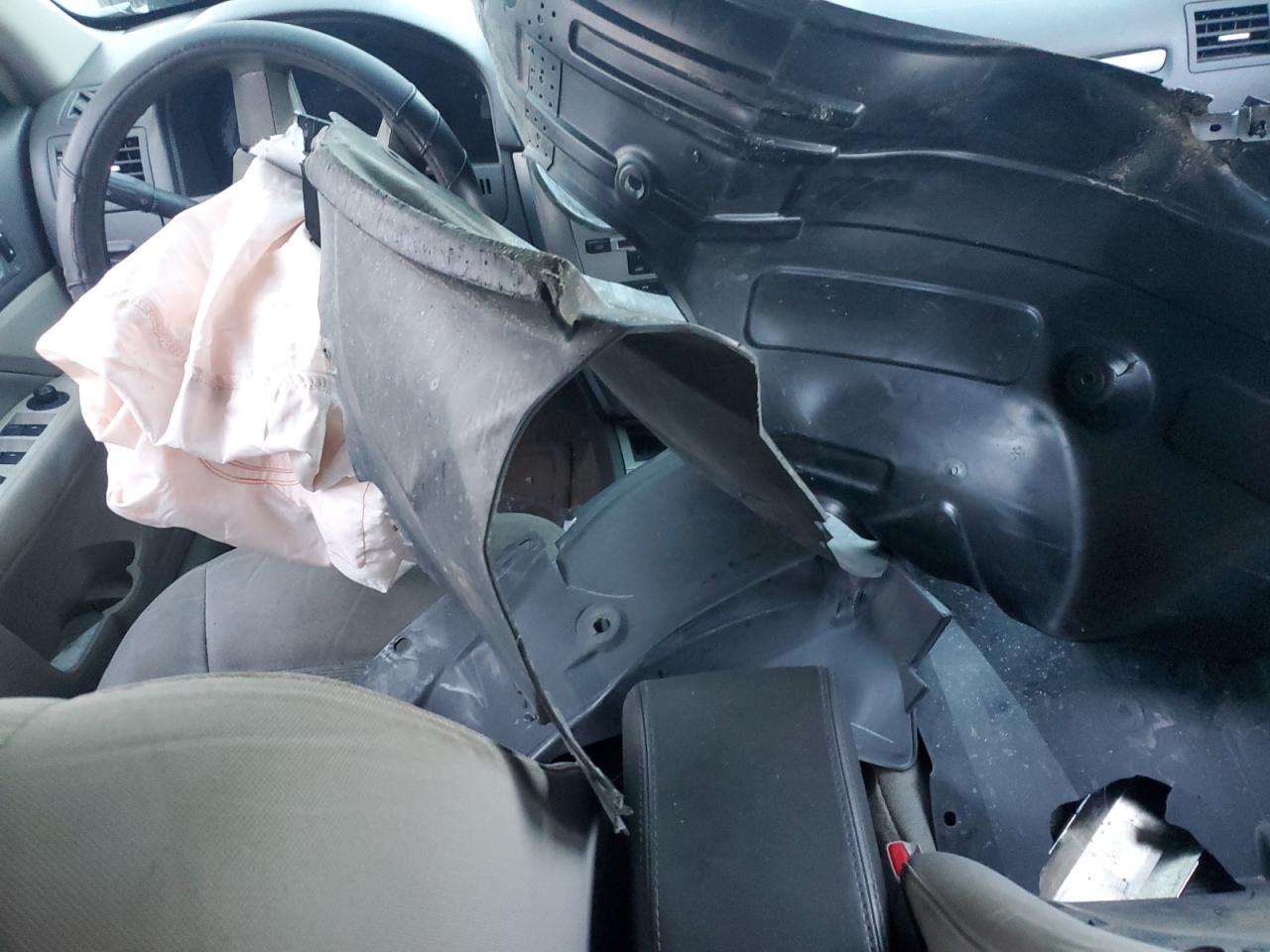 2010 Ford Fusion Se VIN: 3FAHP0HA6AR387107 Lot: 84600035