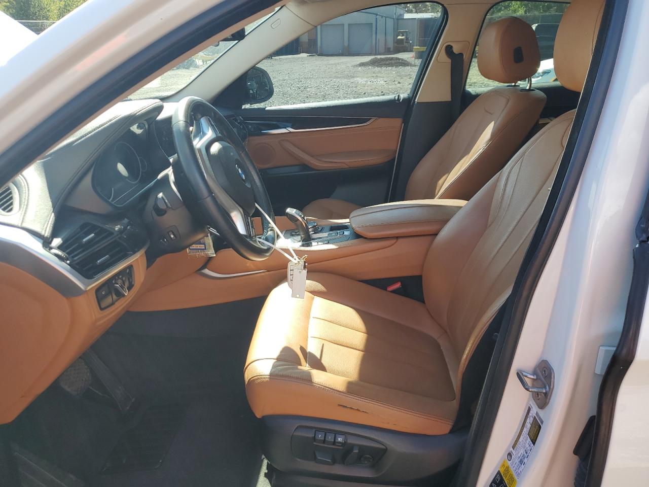 Фото: 5UXKU2C52G0N79890