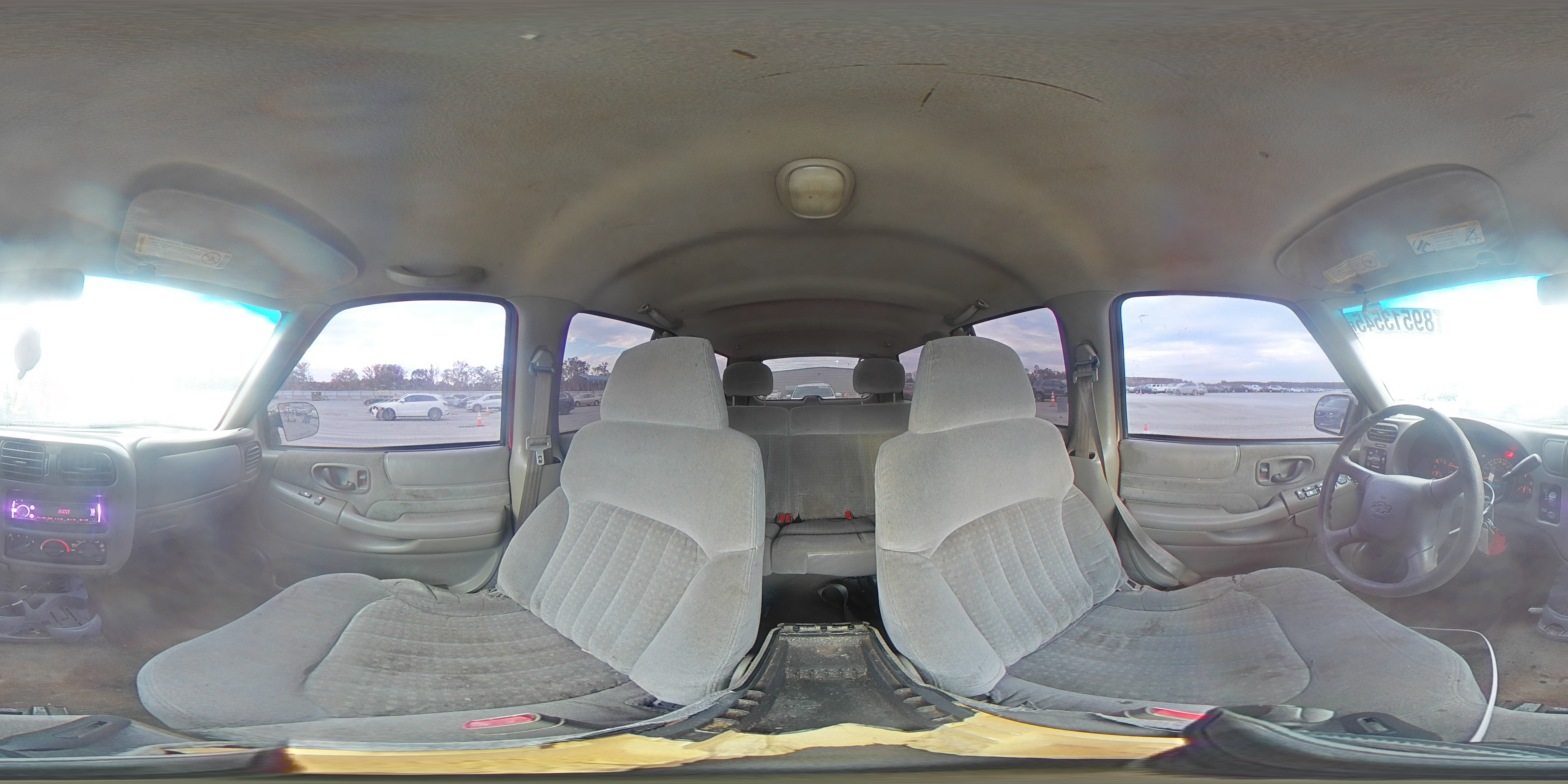 2000 Chevrolet Blazer VIN: 1GNCS13W5Y2146771 Lot: 89513545