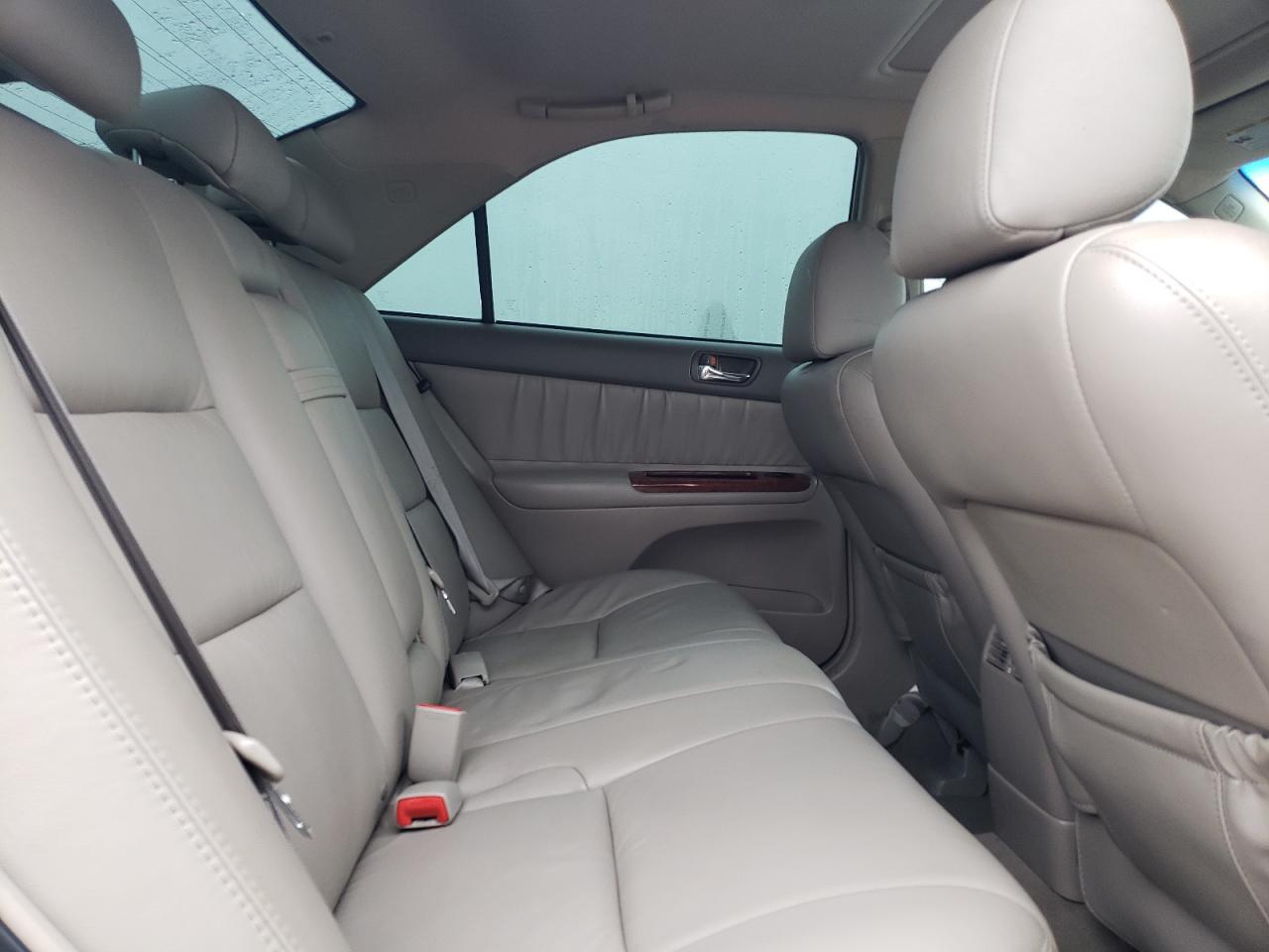 2005 Toyota Camry Le VIN: 4T1BF30K65U591392 Lot: 81968975