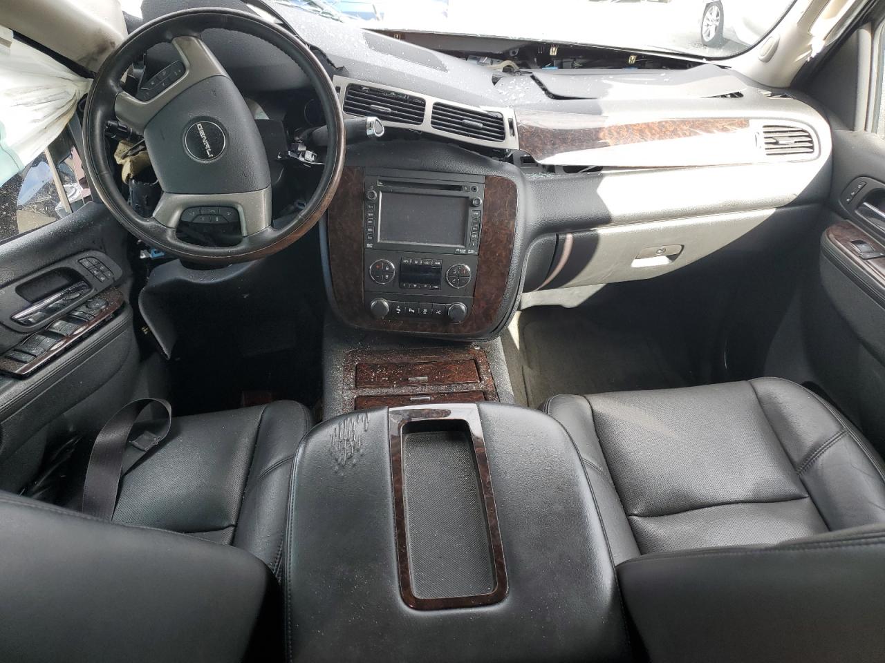 2013 GMC Yukon Xl Denali VIN: 1GKS2MEF2DR364434 Lot: 82218475