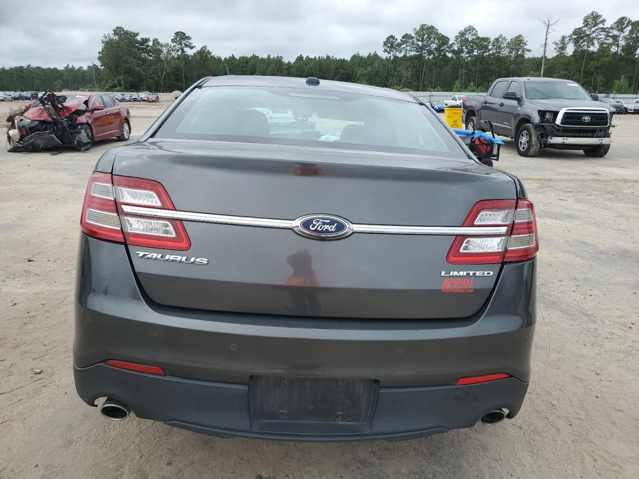 2019 Ford Taurus Limited VIN: 1FAHP2F85KG106743 Lot: 82005825