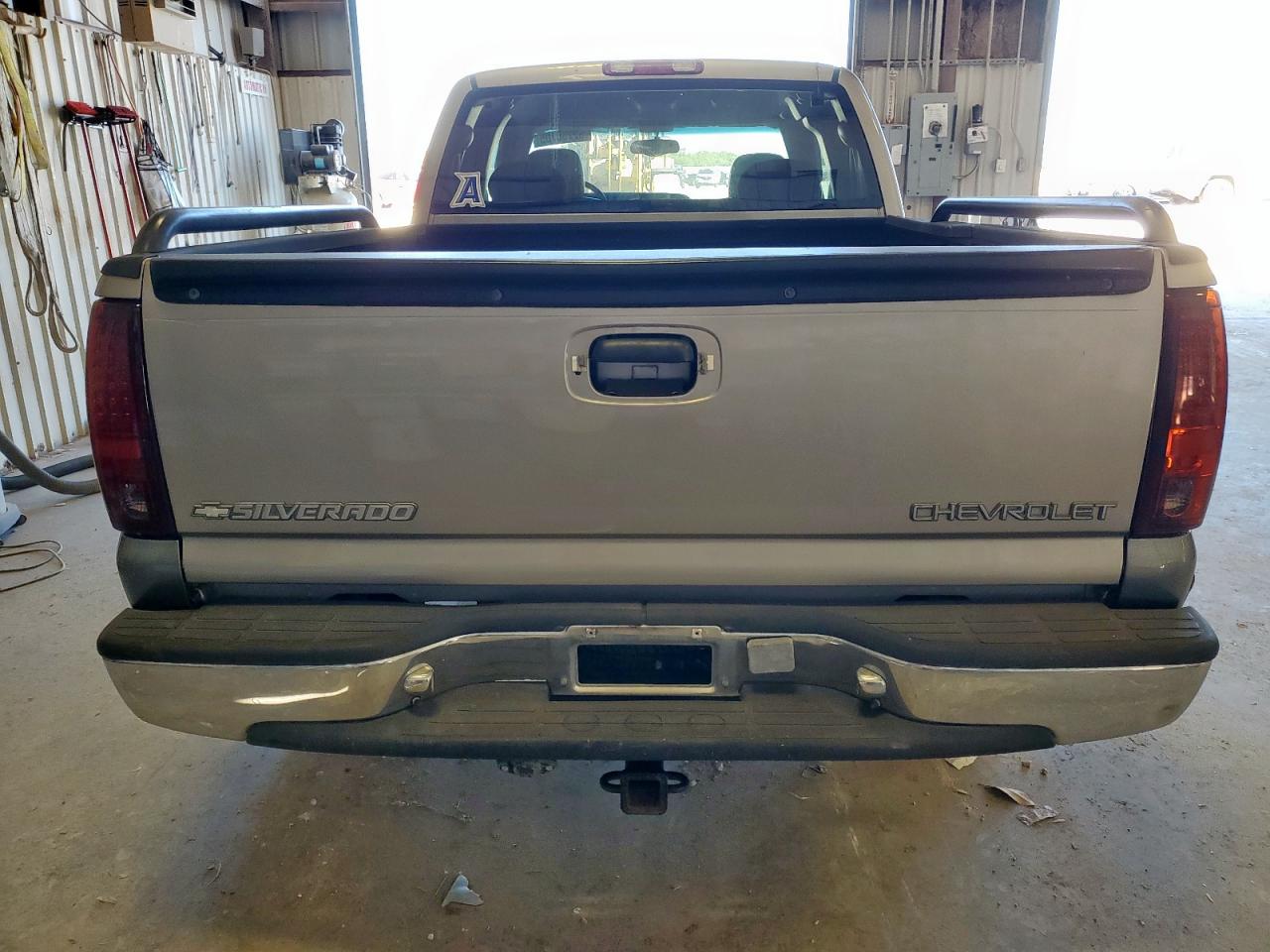 2000 Chevrolet Silverado C1500 VIN: 2GCEC19T7Y1195613 Lot: 82259705