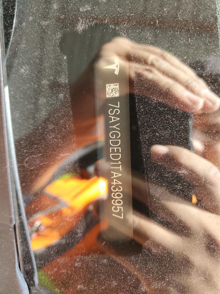 2026 Tesla Model Y VIN: 7SAYGDED1TA439957 Lot: 90232715