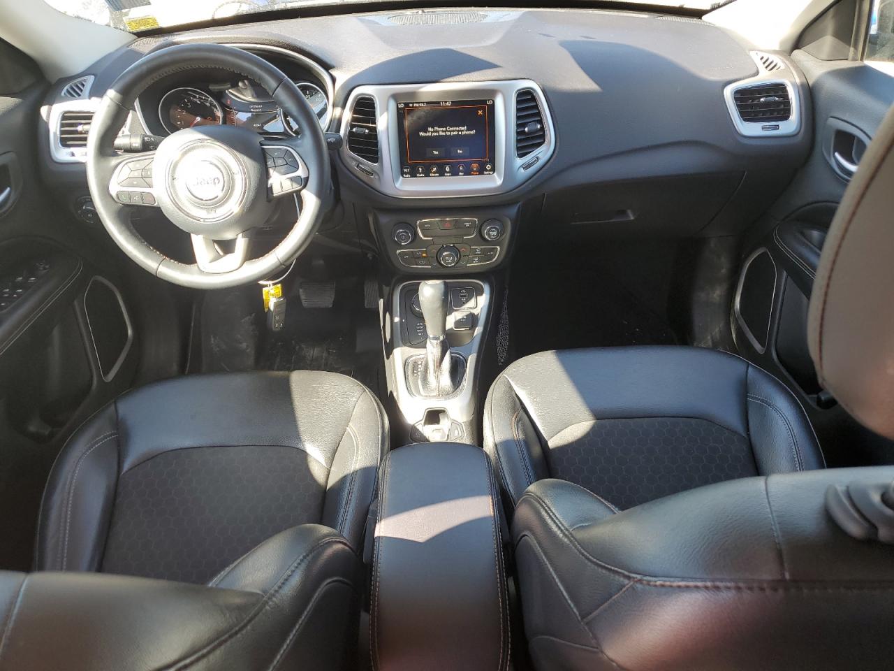 2018 Jeep Compass Latitude VIN: 3C4NJDBB6JT450779 Lot: 82527675