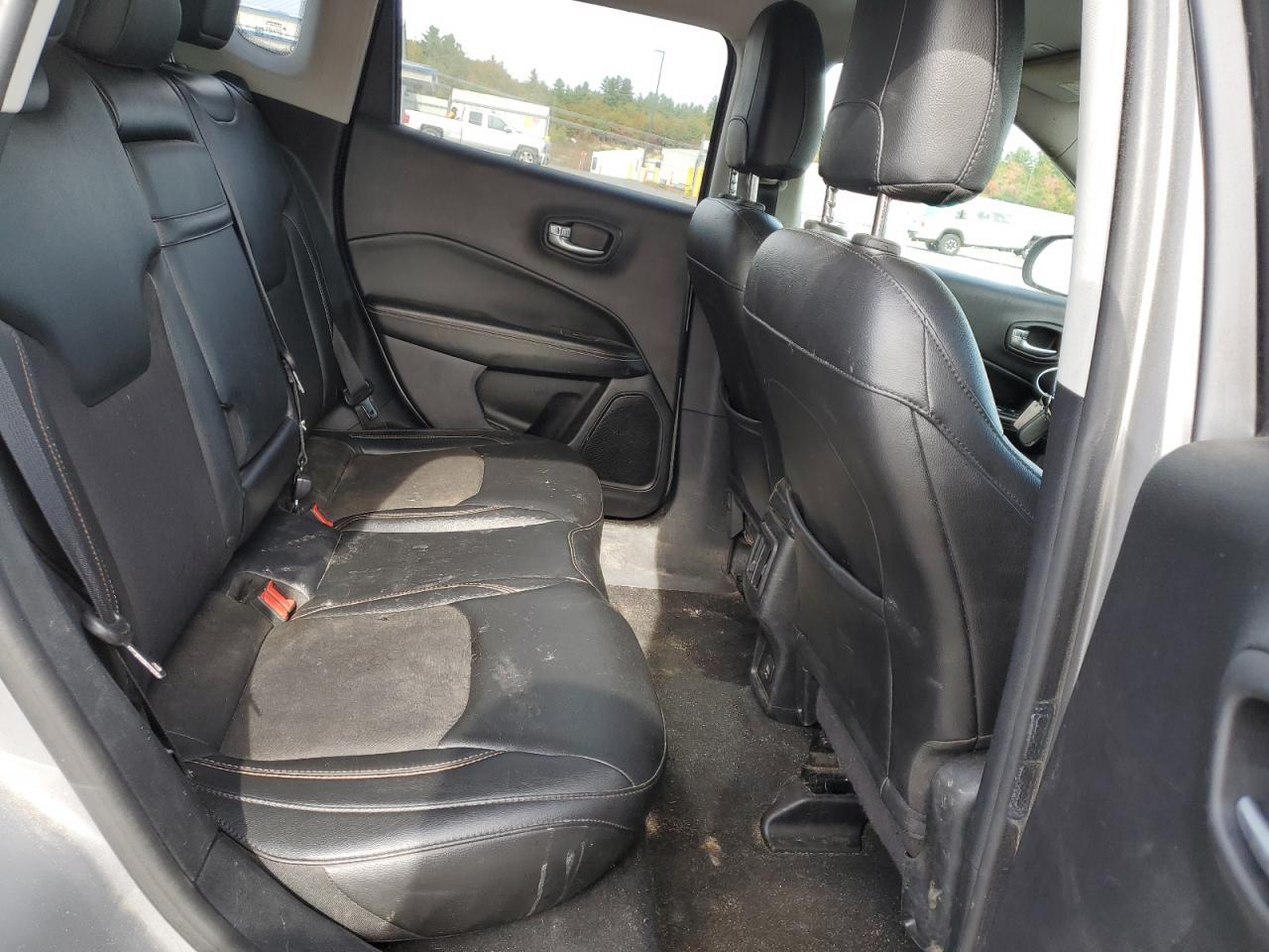 2018 Jeep Compass Latitude VIN: 3C4NJDBB1JT230630 Lot: 82484575