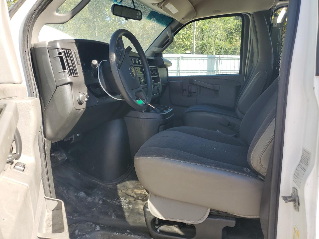 2018 Chevrolet Express G2500 VIN: 1GCWGAFG1J1903897 Lot: 84600775