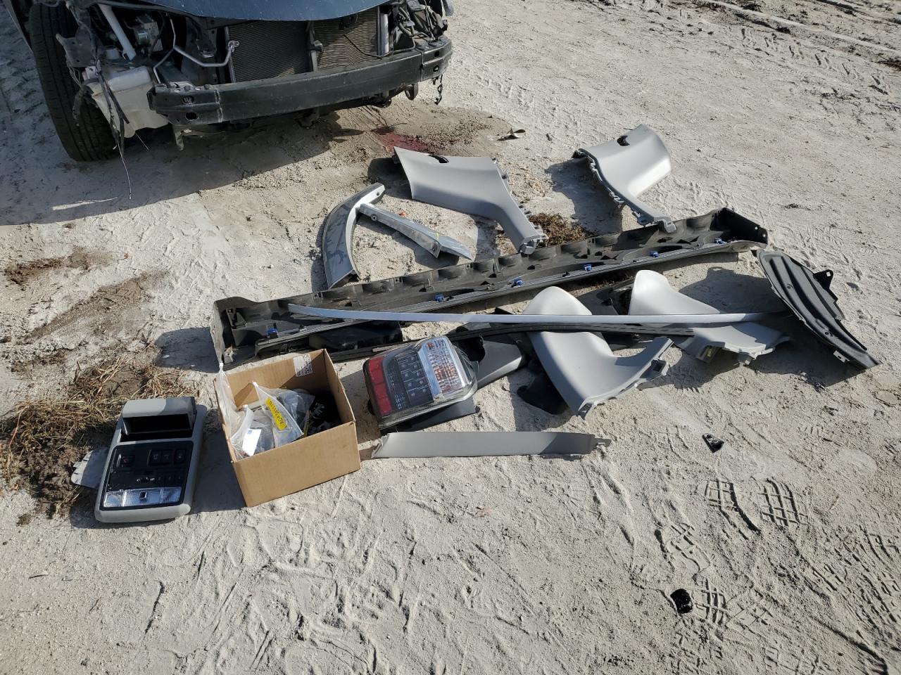 2024 Toyota 4Runner Sr5 Premium VIN: JTESU5JR2R6255617 Lot: 84211875