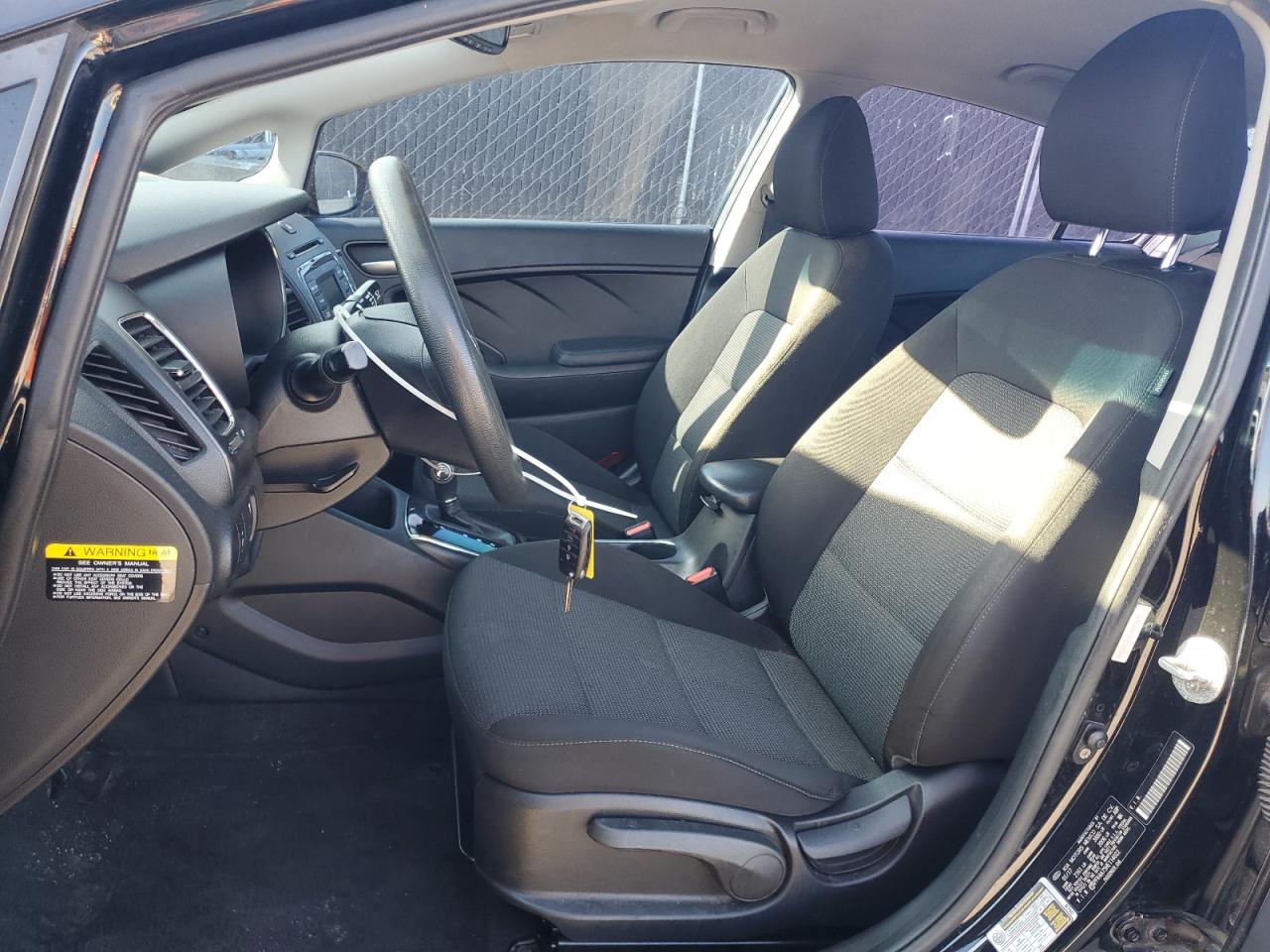 2017 Kia Forte Lx VIN: 3KPFK4A75HE114022 Lot: 81720375