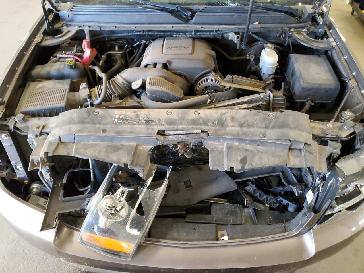 2013 Chevrolet Tahoe K1500 Lt VIN: 1GNSKBE08DR245550 Lot: 85913695